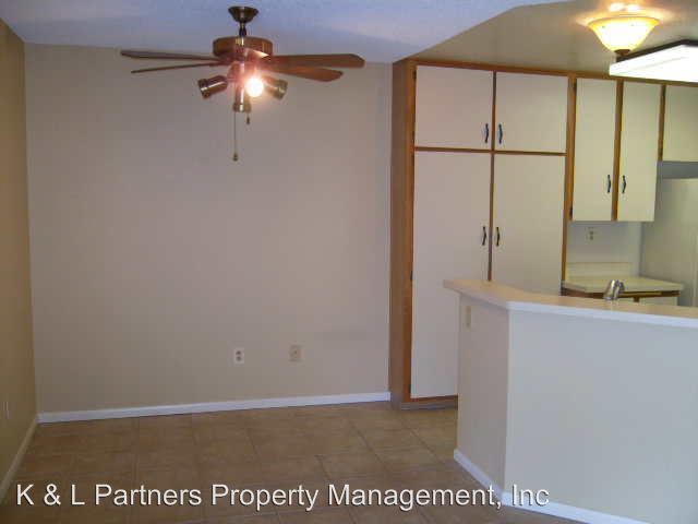 Building Photo - 9721 Mesa Springs Way