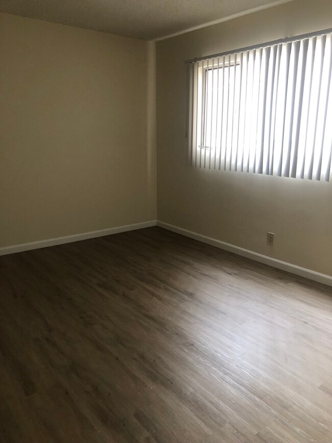 Building Photo - 514 Gramercy S Pl