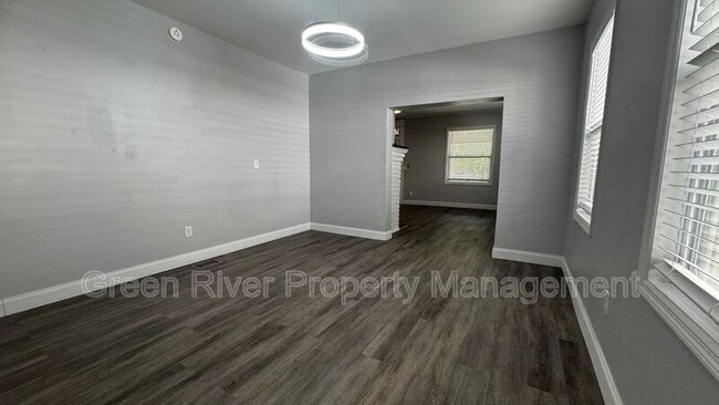 Building Photo - 2805 College St