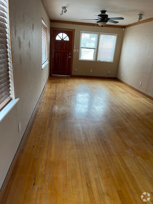 Building Photo - 3727 1st Ave