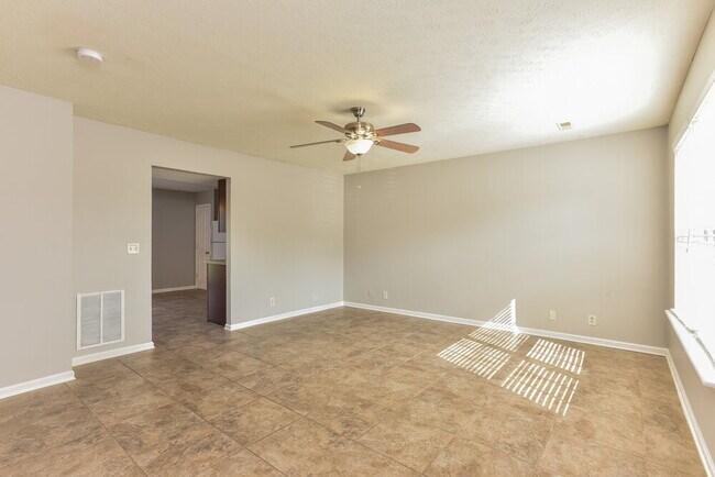 Foto del edificio - 675 Legacy Dr