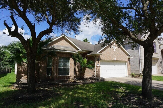 Foto del edificio - 15118 Brookwood Bridge Ln