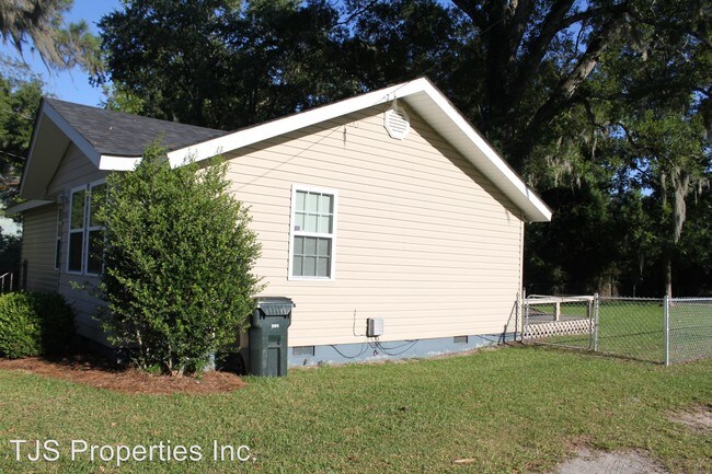 Foto del edificio - 2 br, 1 bath House - 2503 Oaks Road