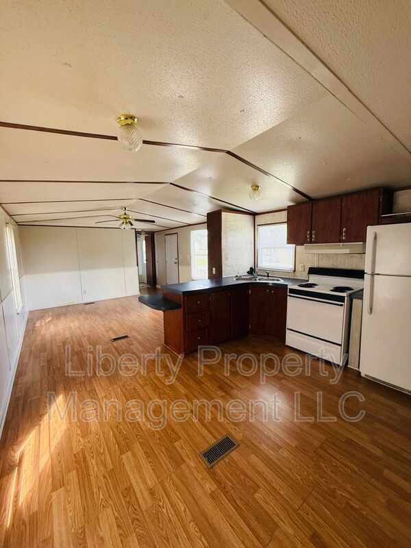 Foto del edificio - 44 Hillside Ln