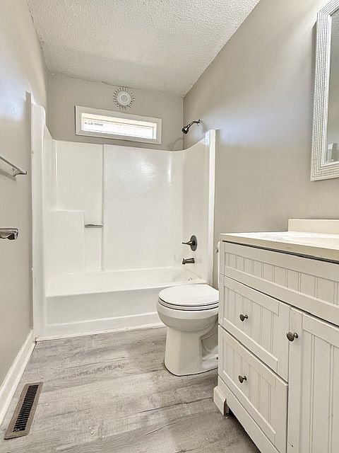 Foto del edificio - 1460 Meadowview Dr
