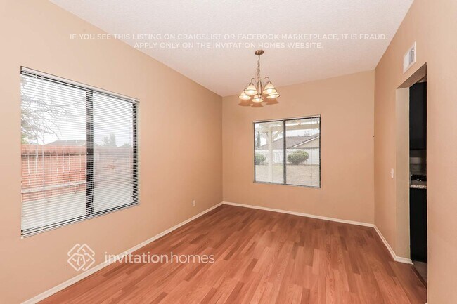 Foto del edificio - 25983 Whispering Wind Ct