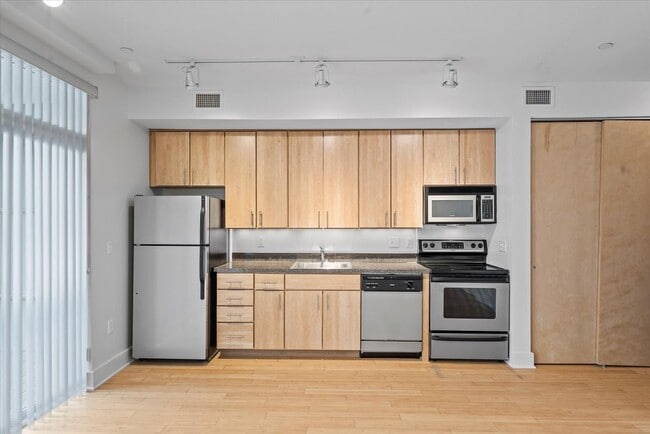 Building Photo - Franklin West Apartments, Leasing Office