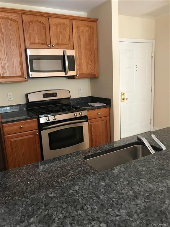 Foto del edificio - 3210 Leeward Dr