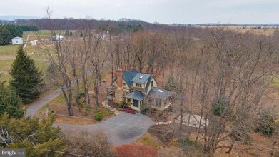 Building Photo - 13237 Creagerstown Rd