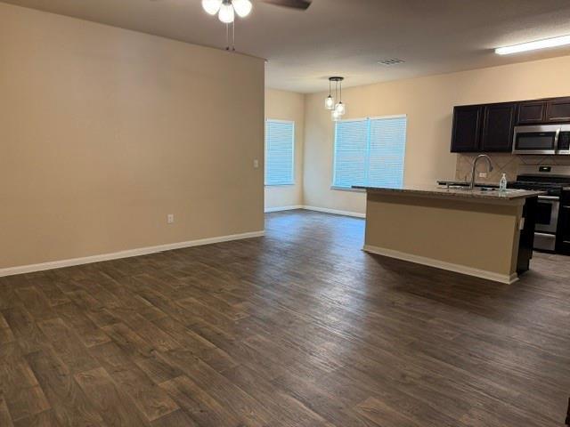 Building Photo - 226 Hess Dr