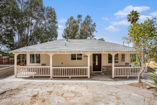 Building Photo - 5250 Sunset Dr