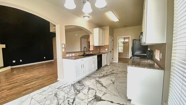 Building Photo - 11608 Glen Knoll Dr