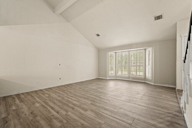 Foto del edificio - 1714 Blindlake Dr