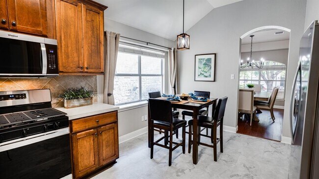 Foto del edificio - 725 Crane Canyon Pl