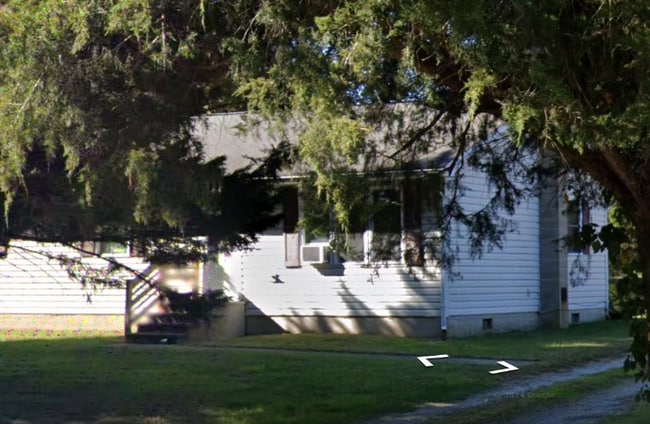 Building Photo - 539 Round Top Rd