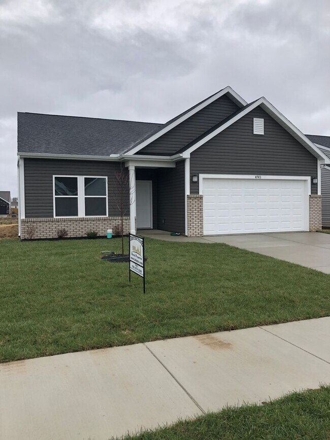 Building Photo - Newer 3 Bedroom 2 Bath House
