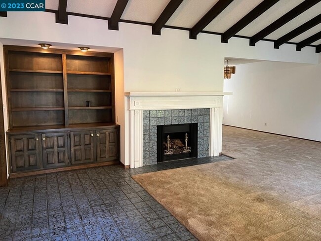 Building Photo - 1494 Cedar Ln