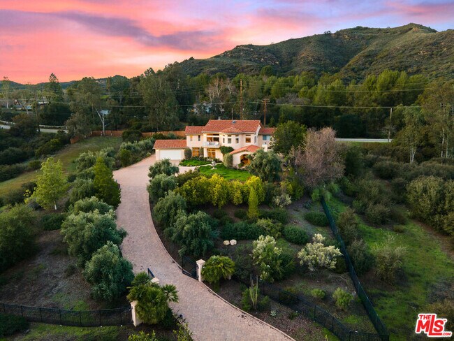 Foto del edificio - 2175 Cold Canyon Rd