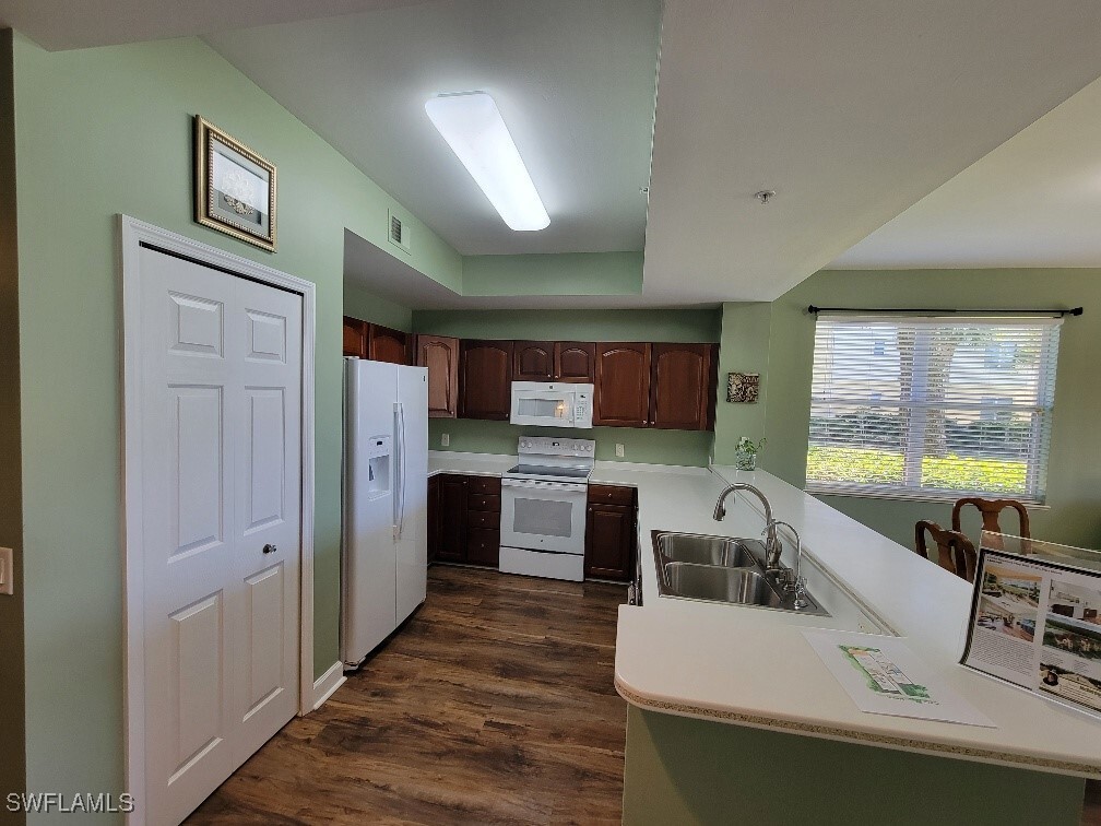 Building Photo - 10710 Ravenna Way
