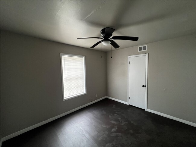 Foto del edificio - 1380 Fairway St