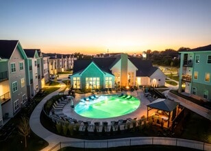 Building Photo - The Edison at Blue Springs