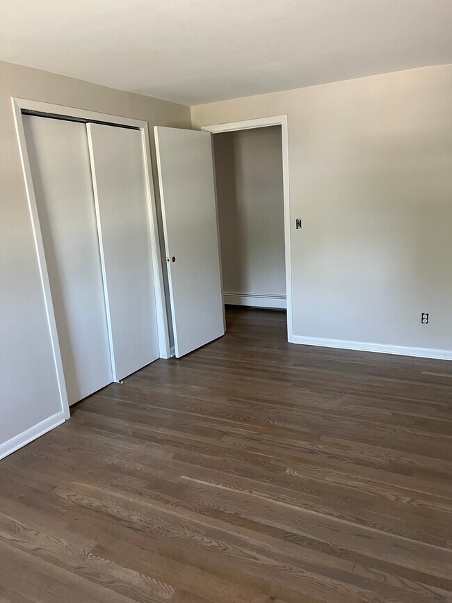 Bedroom - 386 Main St