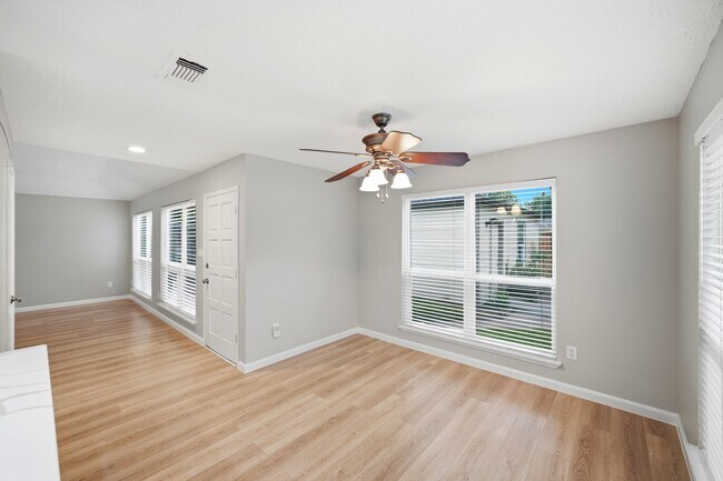 Foto del edificio - 10427 Foxrow Ln