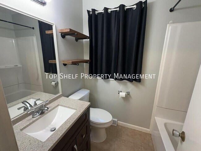 Foto del edificio - 306 SW Westview Dr