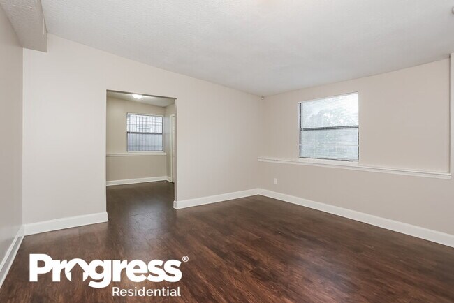 Building Photo - 2611 Lowes Pl