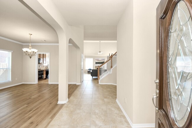 Foto del edificio - 9006 Sunny Brook Ln
