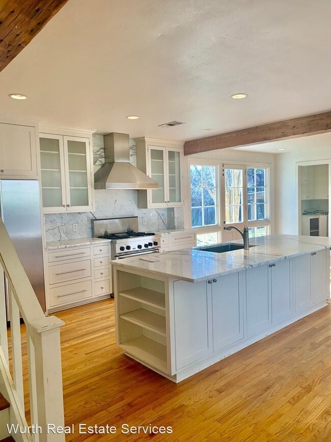Building Photo - 4 br, 3 bath House - 660 Marion Dr.