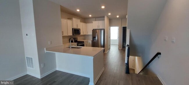 Building Photo - 296 Ensemble Wy