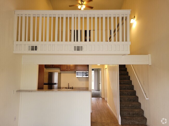 Building Photo - 1005 Village Circle Dr