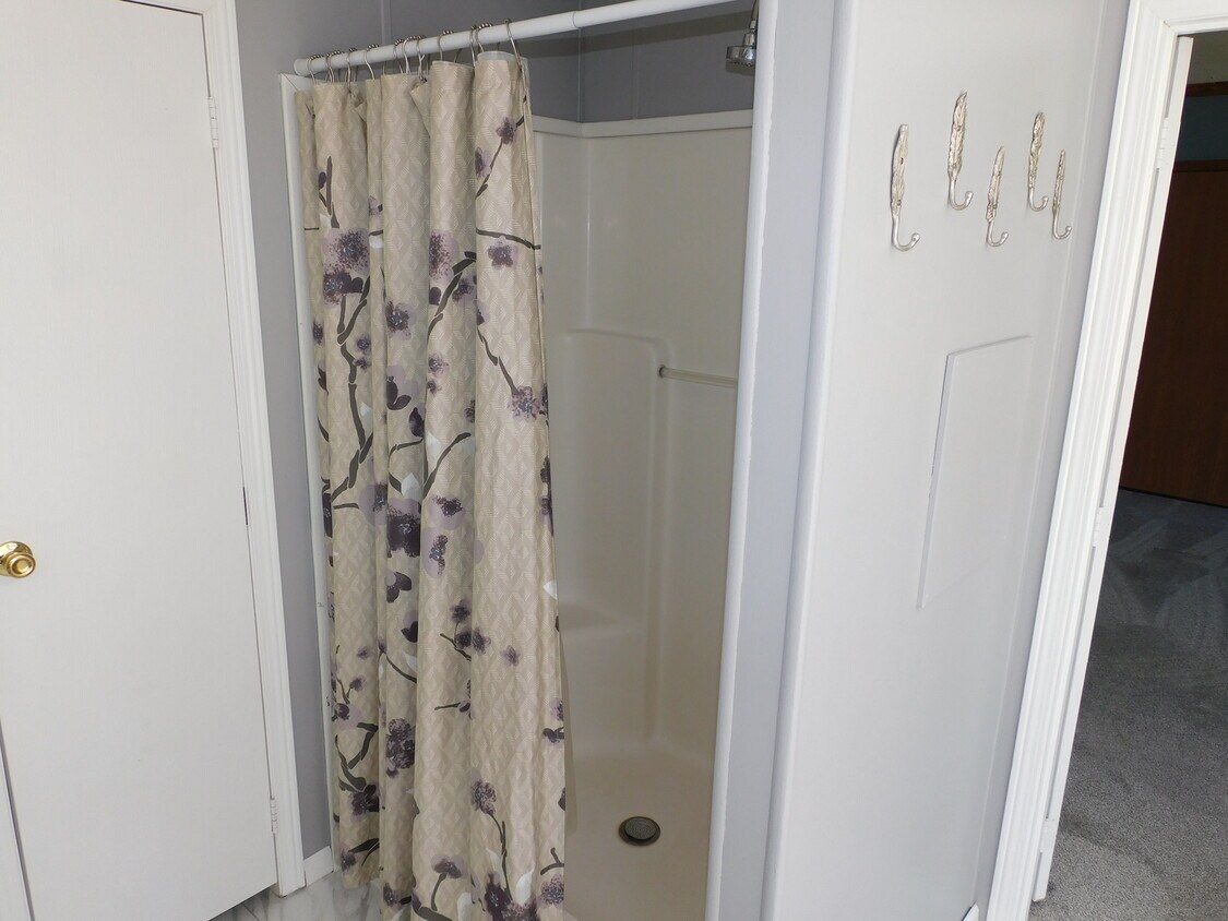 Primary Photo - 12826 Oakwood Trail SW