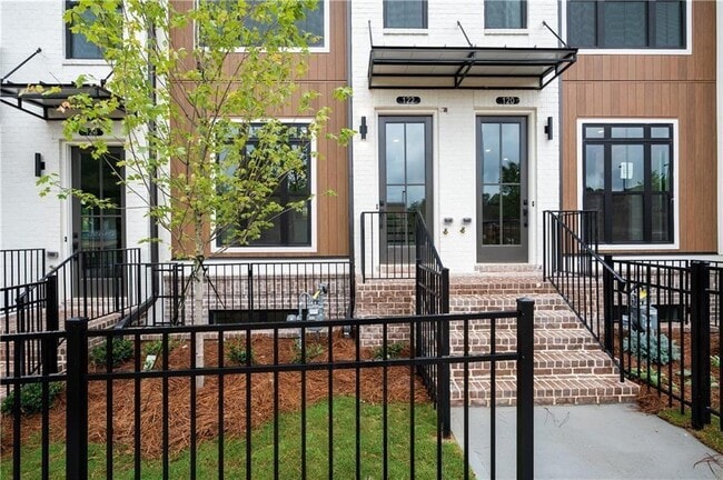 Building Photo - 114 Downing Dr