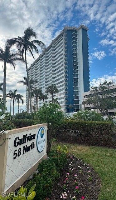 Foto del edificio - 58 N Collier Blvd