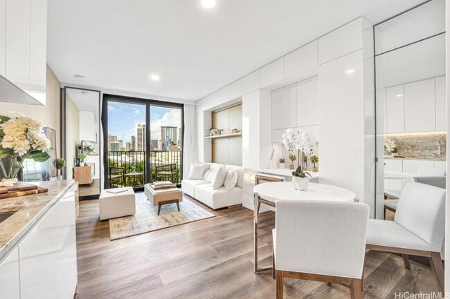 Building Photo - Aalii - Fully Furnished Studio with Parking