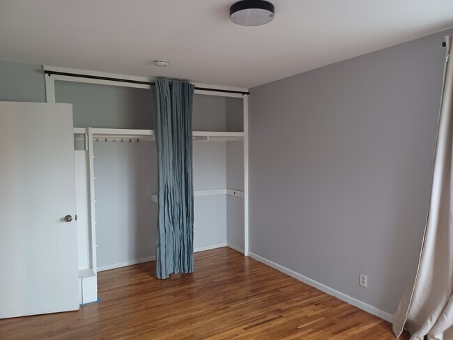 Foto del edificio - 11842 Braddock Dr