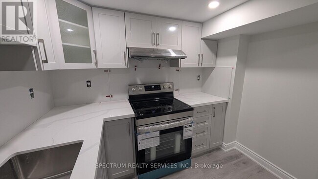 Building Photo - 1525 Cranberry Cres