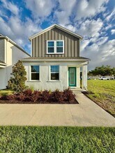 Building Photo - 2031 Wild Heron Ct