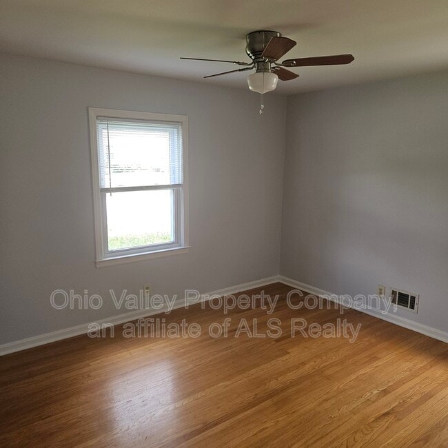 Building Photo - 2915 Abigail Dr