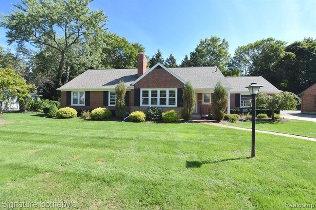 Building Photo - 200 Tuckahoe Rd