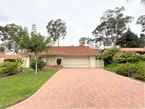 Building Photo - 537 Santa Helena