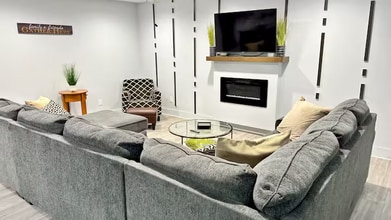 Building Photo - 2393 Highpoint Rd