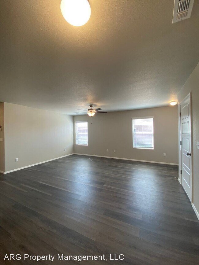 Building Photo - 3 br, 2 bath House - 2703B N Denver Street
