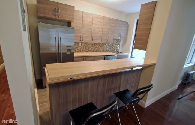 Building Photo - 944 Saint Nicholas Ave