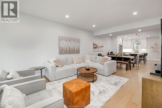 Photo du bâtiment - 1023 Walker Rd