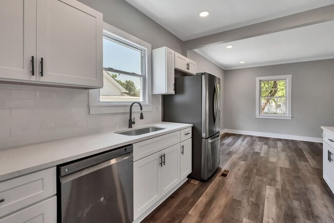 Building Photo - Beautiful 3 Bed 1 Bath Home in Old Hickory