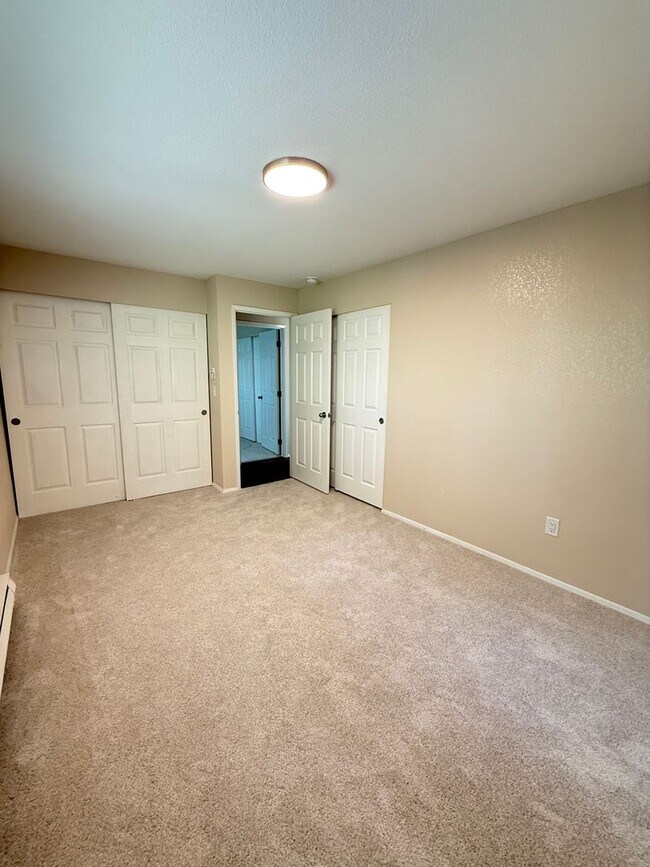 Foto del edificio - 8721 Shadow Wood Dr