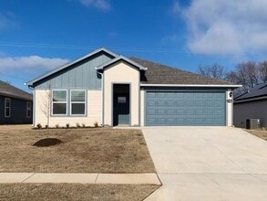 Building Photo - 1308 Bates St